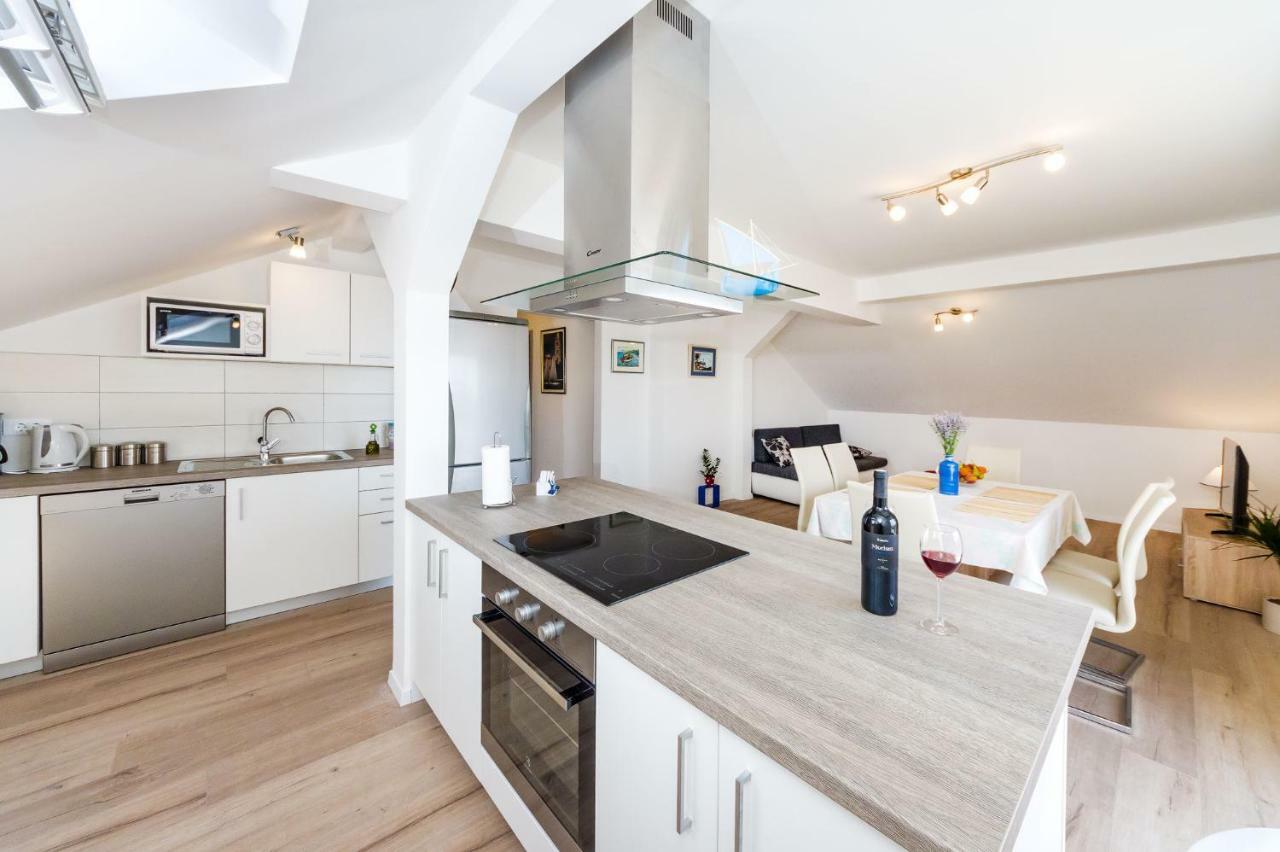 Apartman Iva Zara Exterior photo