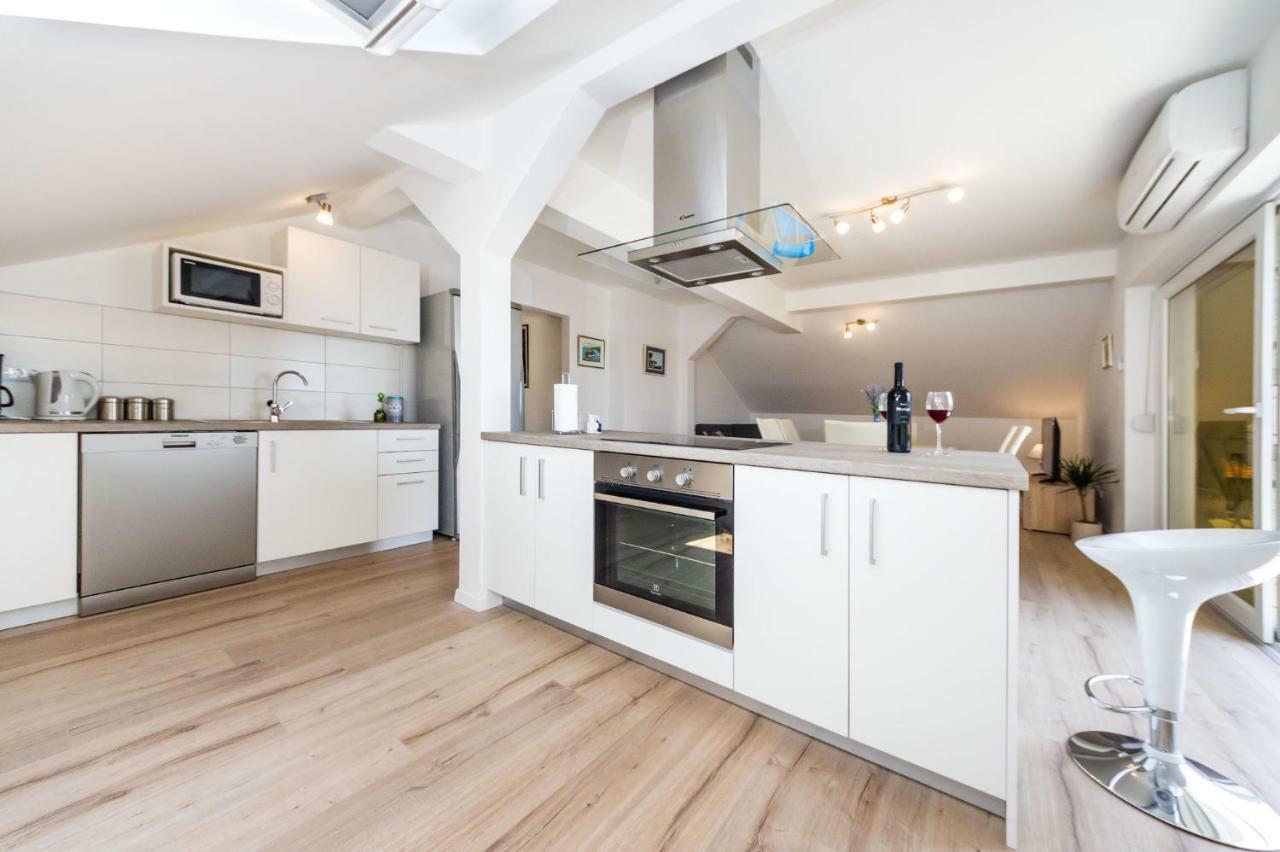 Apartman Iva Zara Exterior photo