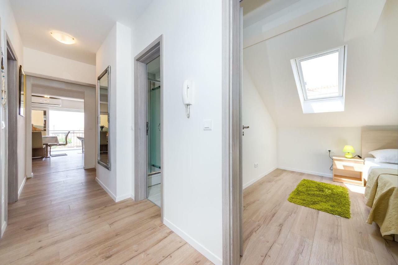 Apartman Iva Zara Exterior photo